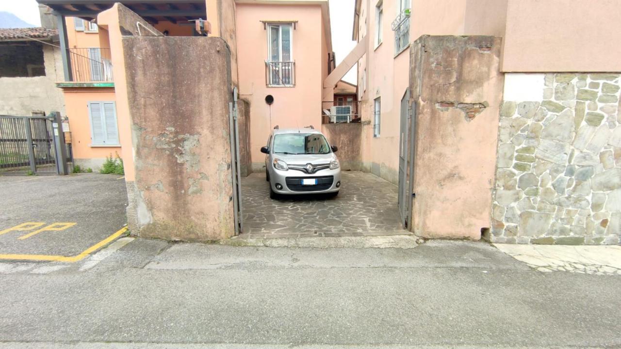 Elegante Alloggio Zona Storica Lecco Exterior photo